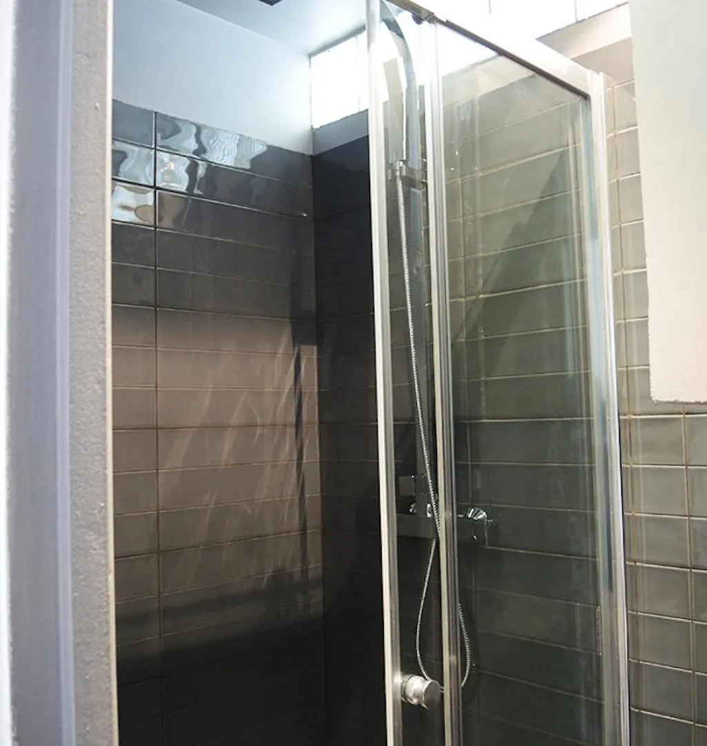 Private Room With Bathroom In Sunny Flat Paris