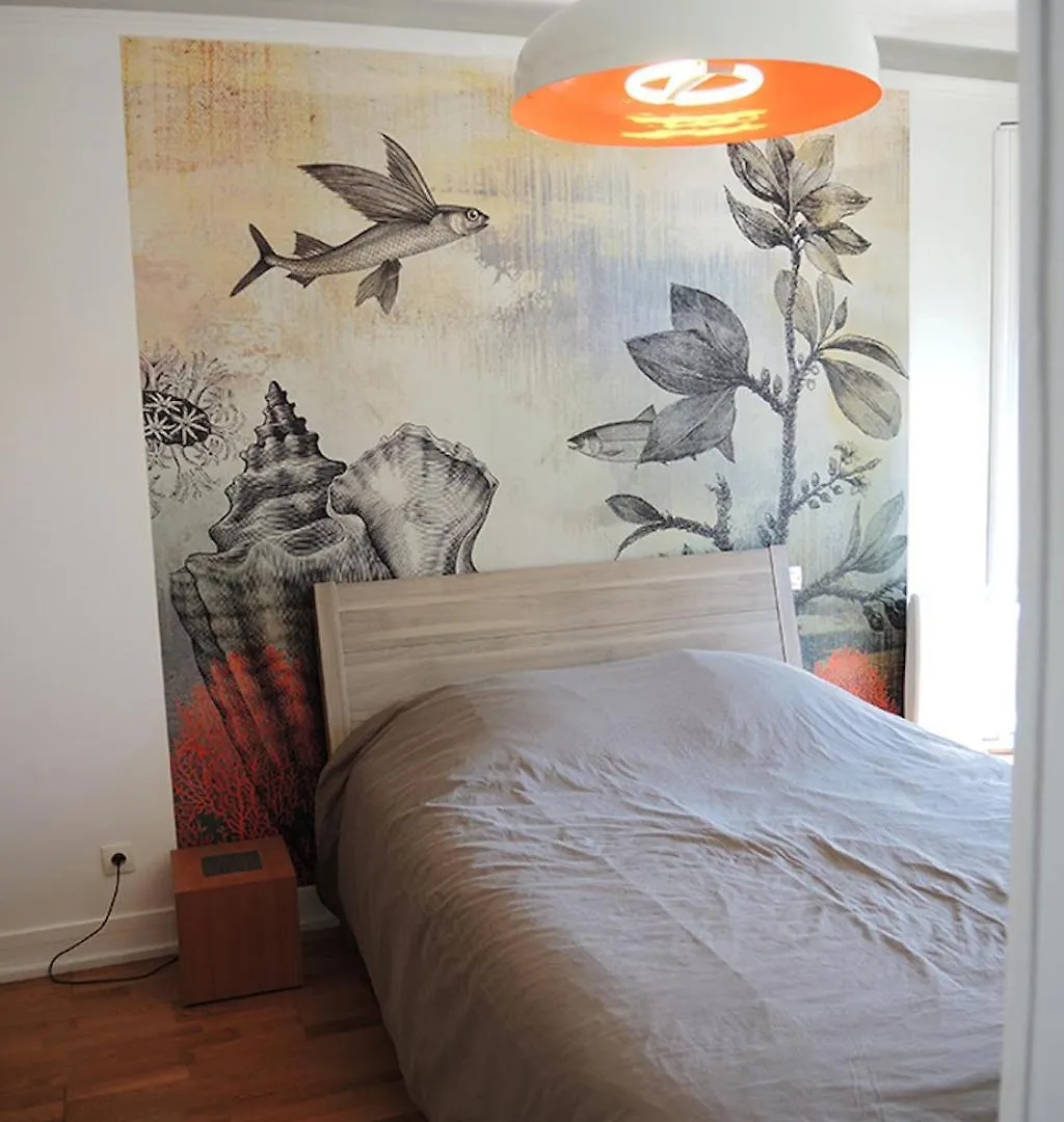 Homestay Private Room With Bathroom In Sunny Flat Paris