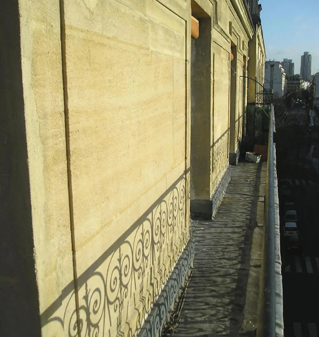Homestay Private Room With Bathroom In Sunny Flat Paris